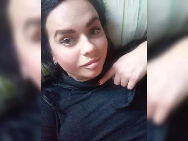 Kattselur17322 from BongaCams