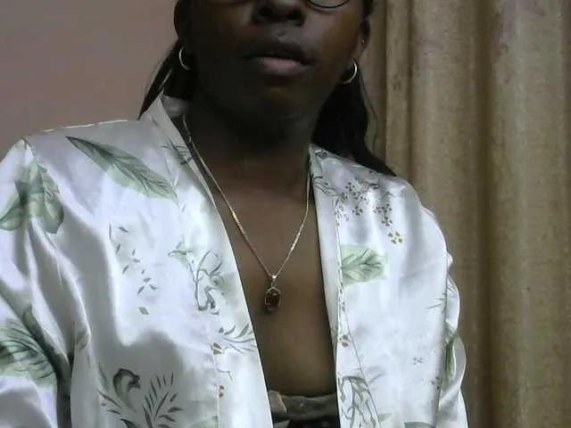 Freechat Katty-12 on BongaCams