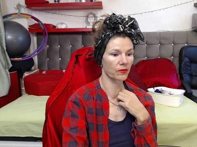 Join 38 years old kellysurfing from BongaCams kellysurfing from BongaCams