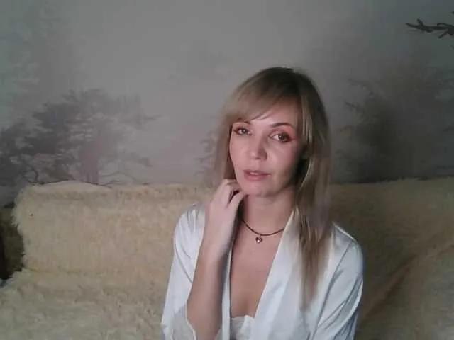 Watch 35 years old Kissz from BongaCams Kissz from BongaCams