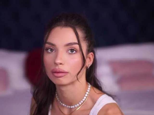 LalaRoze from BongaCams