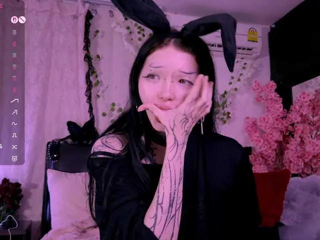 Try Leinbone, she wants to masturbate for you Leinbone from BongaCams