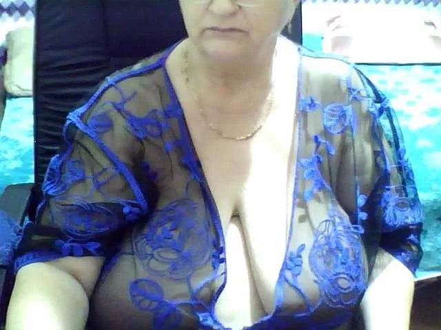 Freechat LolkaAlyss on BongaCams