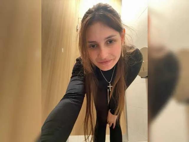 Admire Lollitta, she wants to masturbate for you Lollitta from BongaCams