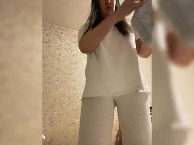 loveesafi from BongaCams