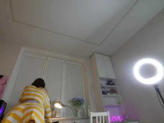 Checkout Lovekissess, she wants to masturbate for you lovekissess from BongaCams