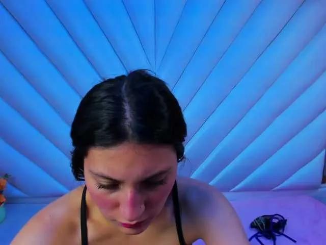 LunaBennett from BongaCams