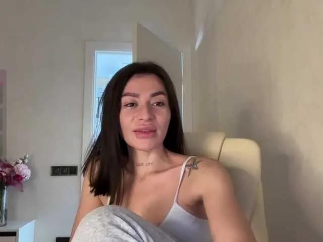 Admire BongaCams's LunaDesire LunaDesire from BongaCams