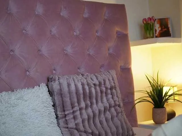 MaiaMini on BongaCams