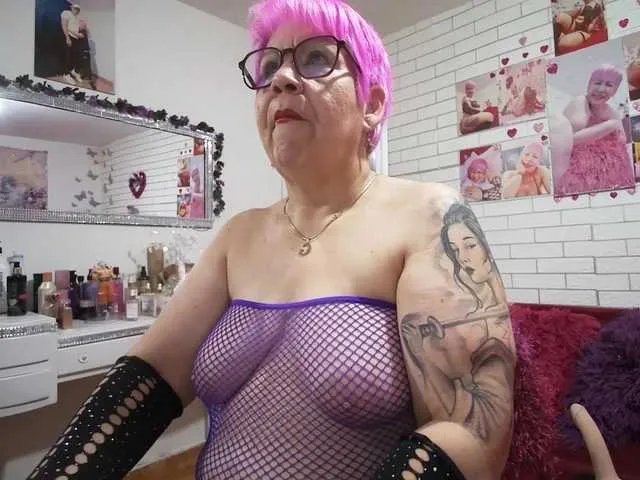 Maturerose3 on BongaCams