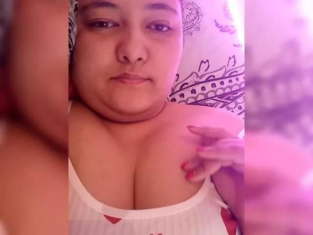 Molly-Janette on BongaCams