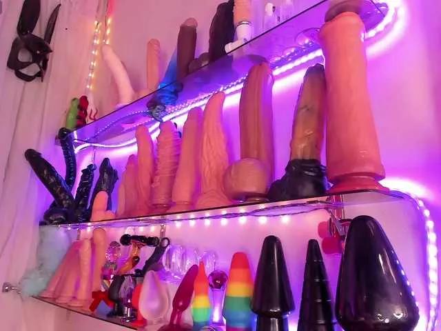 moly2510 on BongaCams 