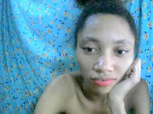 Monicaxa on BongaCams 