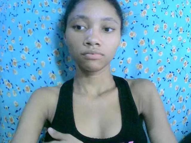 Monicaxa on BongaCams 