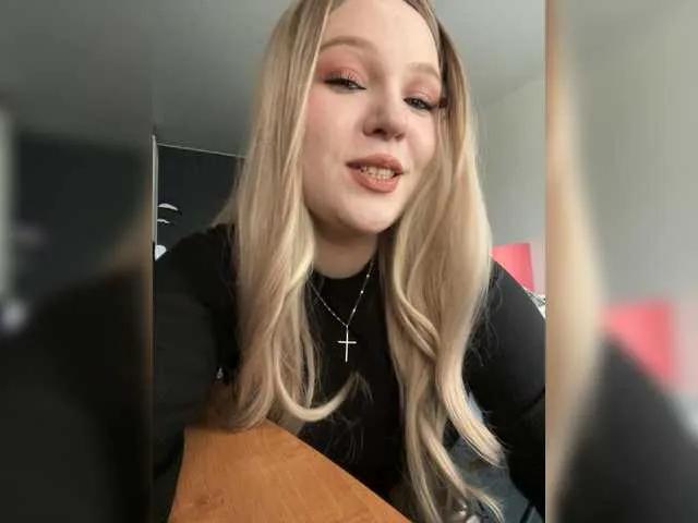 Monna-Krrrista on BongaCams