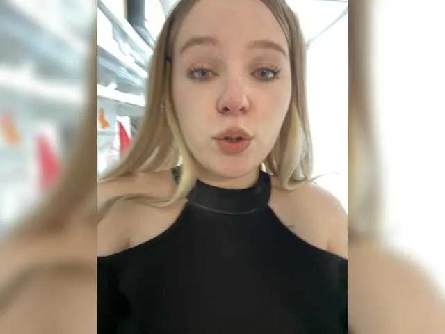 Masturbate to hot camslut Monna-Krrrista Monna-Krrrista from BongaCams