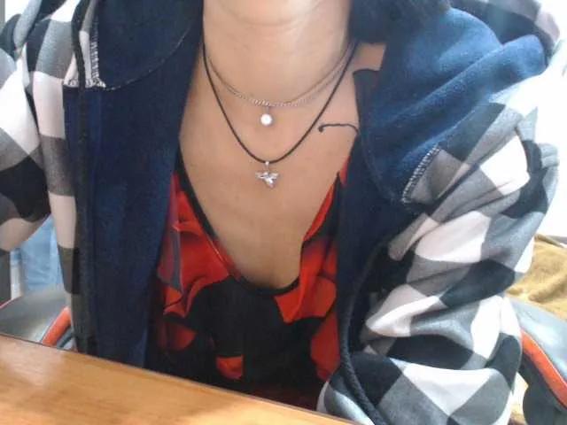 Olik-Pisa from BongaCams