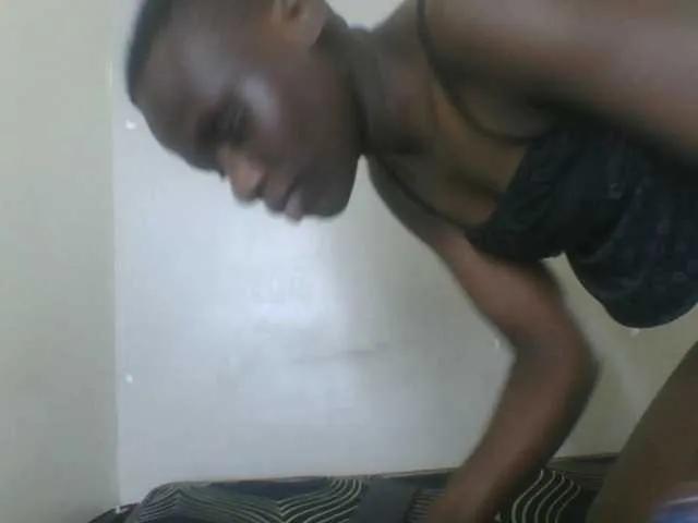 Petitegoddess on BongaCams