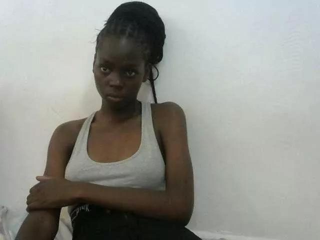 Petitepussy on BongaCams 