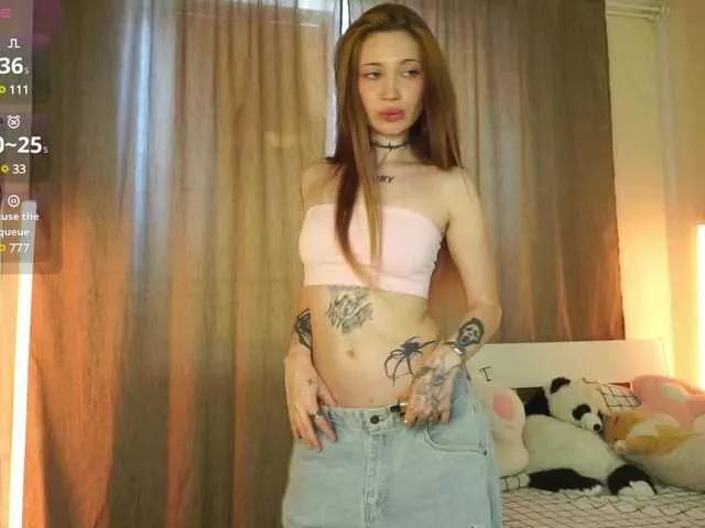 PLUXURY- on BongaCams 
