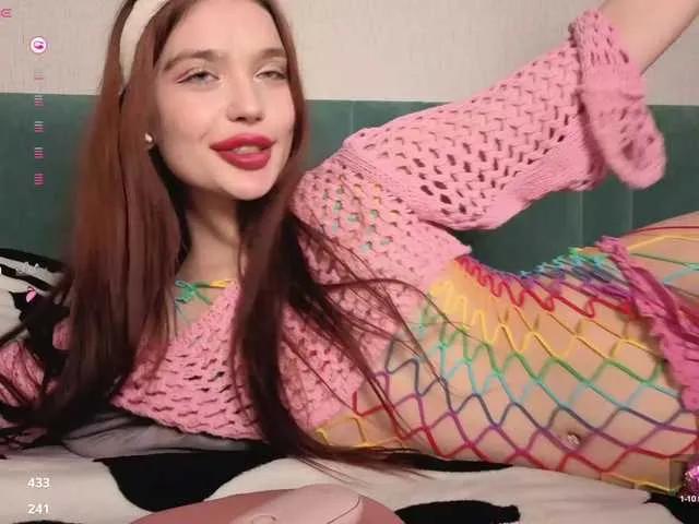 Discover PrettyLilie, she wants to masturbate for you PrettyLilie from BongaCams