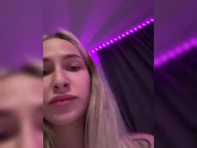 Discover BongaCams's QueenKing QueenKing from BongaCams