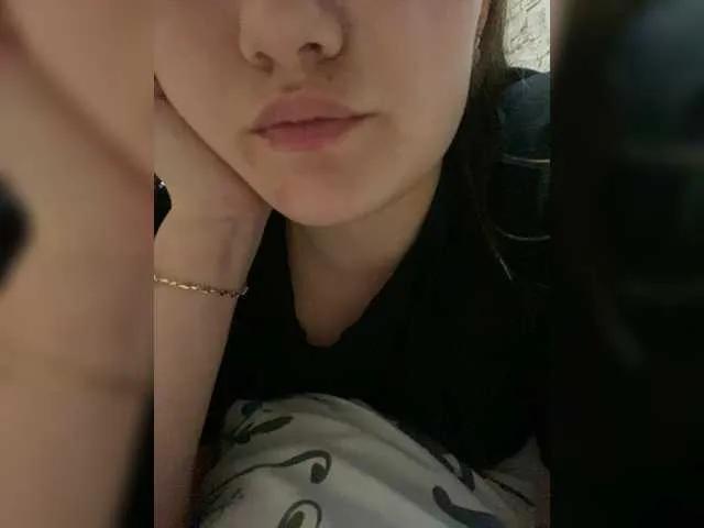 Regina-Lynne from BongaCams