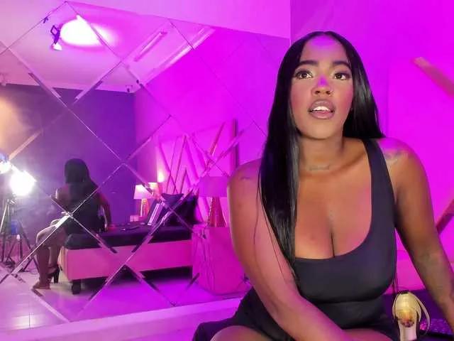 Freechat ReinaMiah on BongaCams