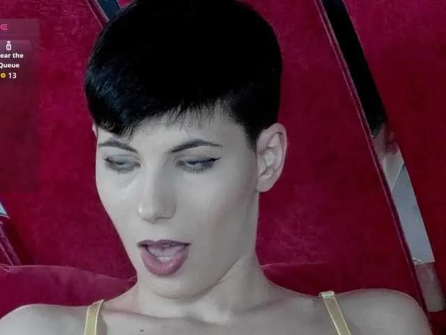 RoxxyRouge from BongaCams