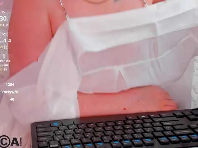 Sara-Moor from BongaCams