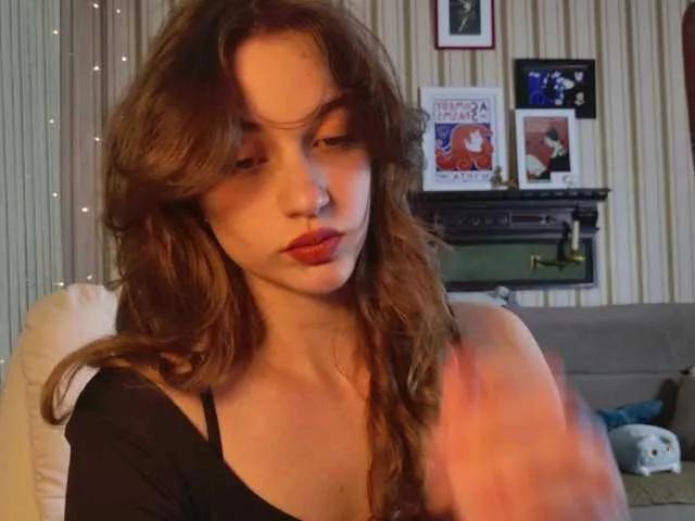 sarahsupershy on BongaCams 