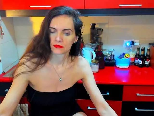 SexQueen11 on BongaCams 