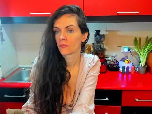 SexQueen11 on BongaCams 
