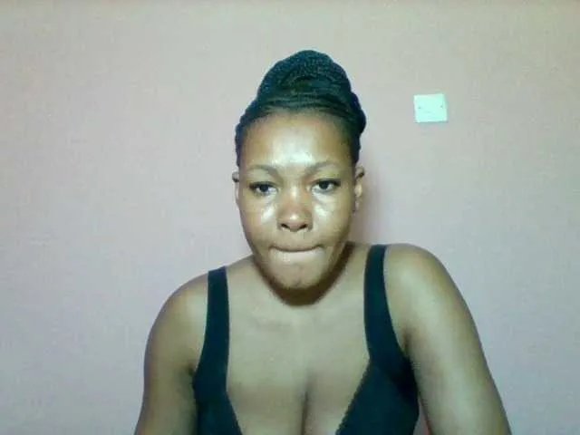 Sexyapple2002 on BongaCams