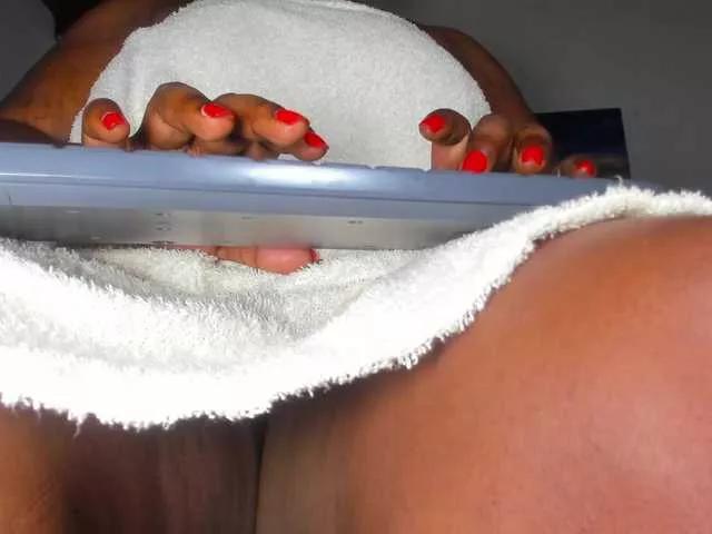 ssusy-ebony on BongaCams 