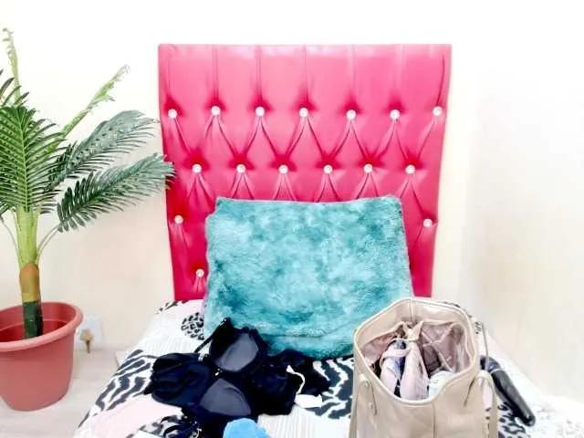 Checkout 25 years old strawberrylips from BongaCams strawberrylips from BongaCams