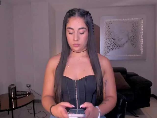 Freechat SussyBell on BongaCams