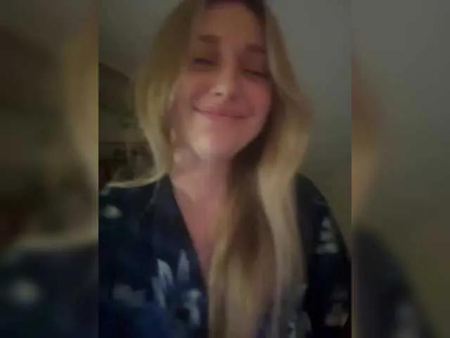 Admire sexy slut VibeSwet37 VibeSwet37 from BongaCams