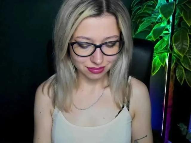 Freechat xxHeidiLove on BongaCams