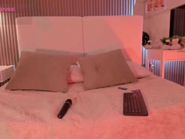 zoewhitte on BongaCams