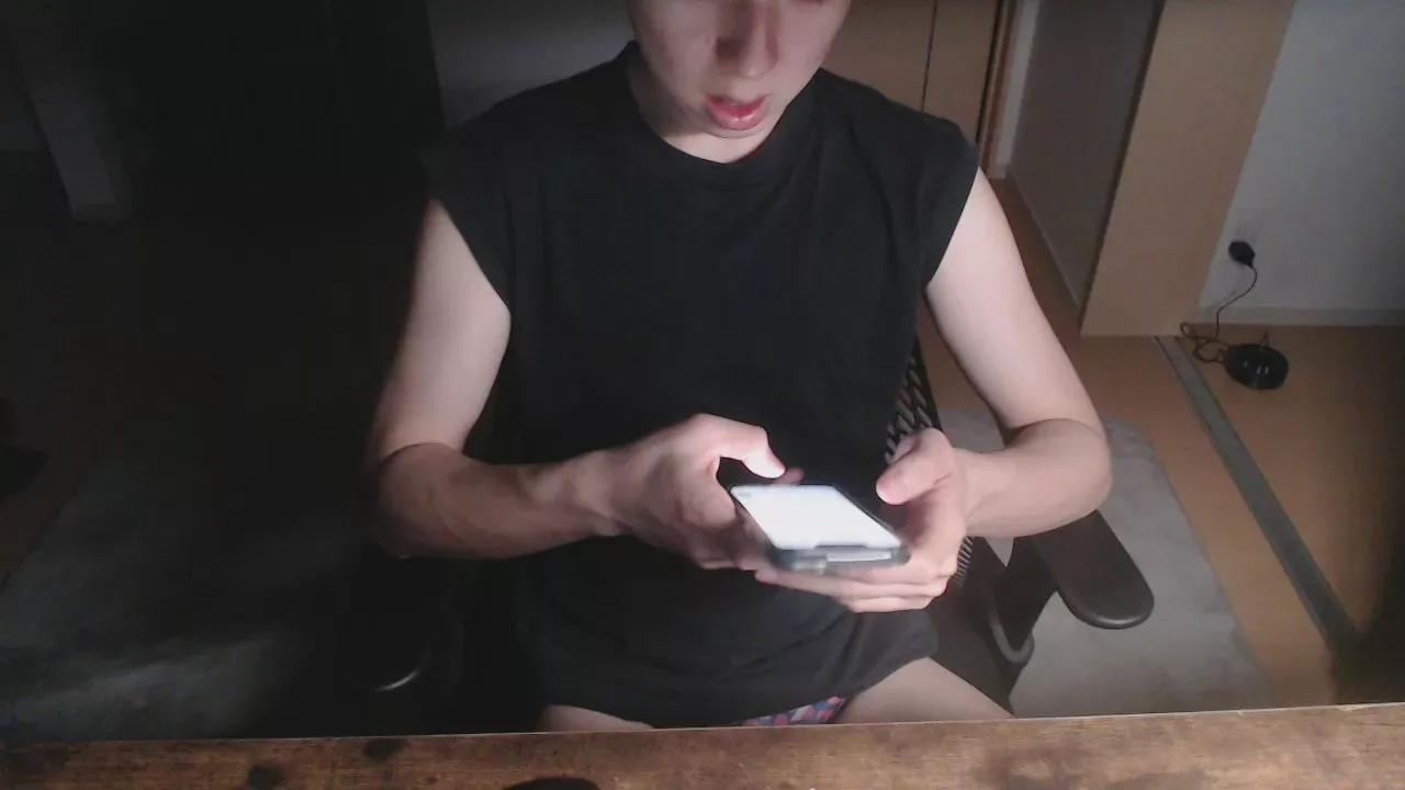 000ccvv999 on Cam4 