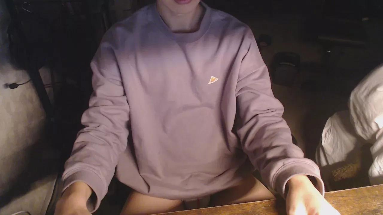 000ccvv999 on Cam4 