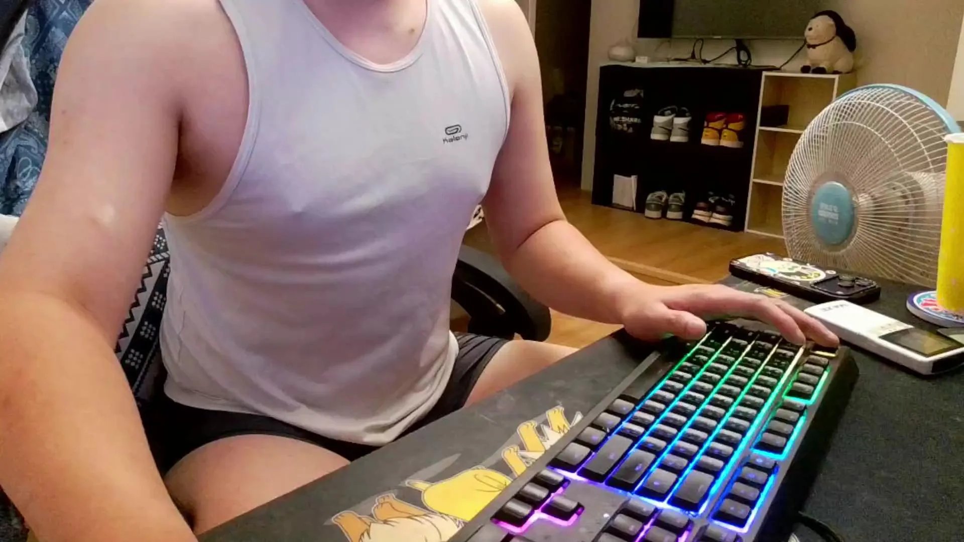 Offline 23355663 on Cam4