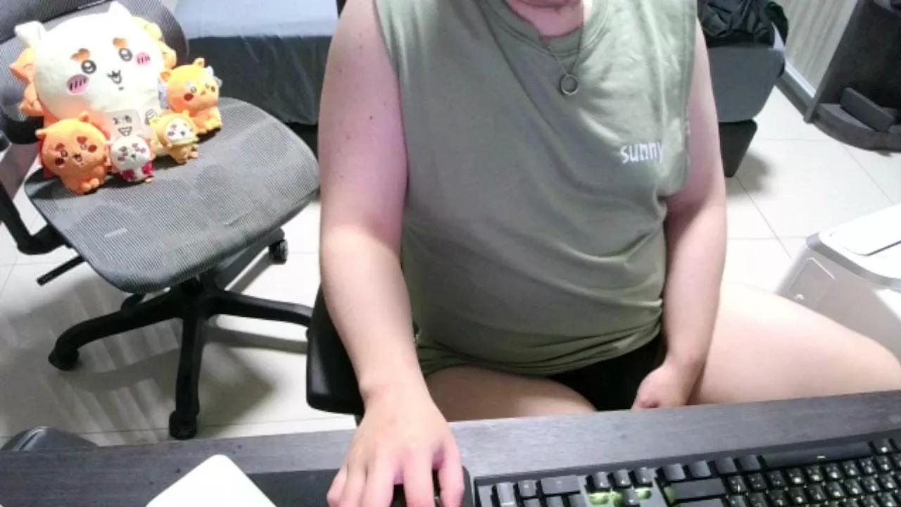 551_202_ on Cam4 