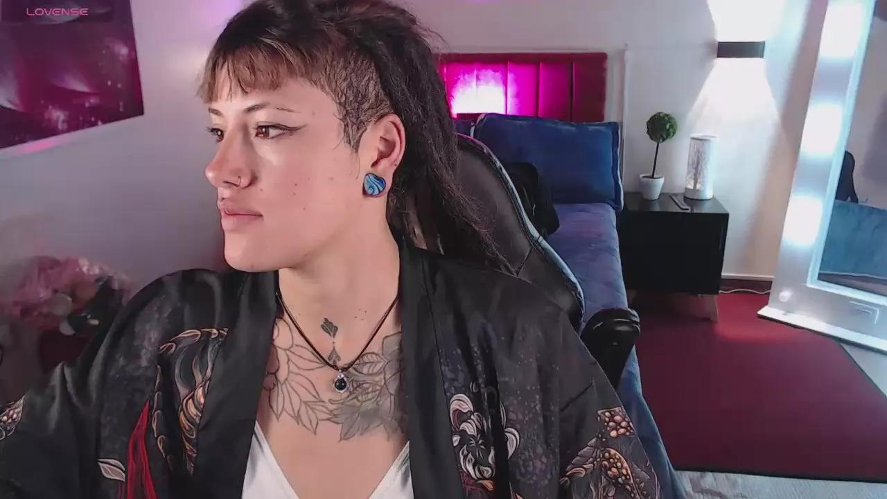 _sharlotte777 on Cam4 