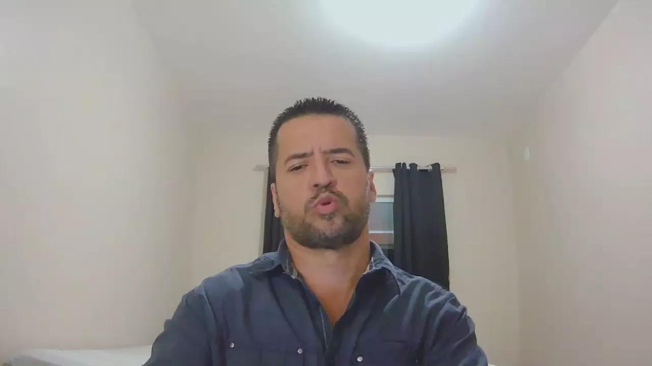 _TOP__MARRENTO on Cam4 