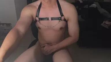 adn323 on Cam4 
