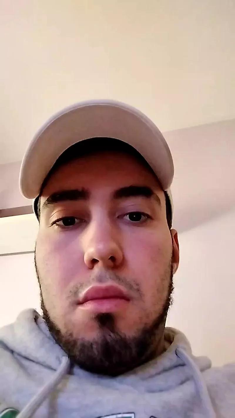 adrii091 on Cam4 