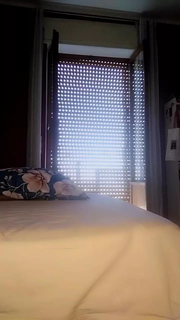 Akemy_room on Cam4 