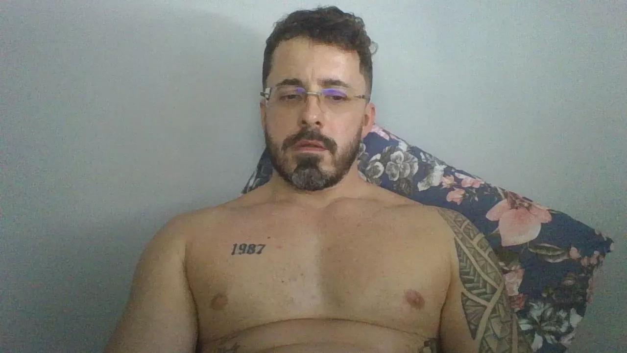 Alers87 on Cam4 